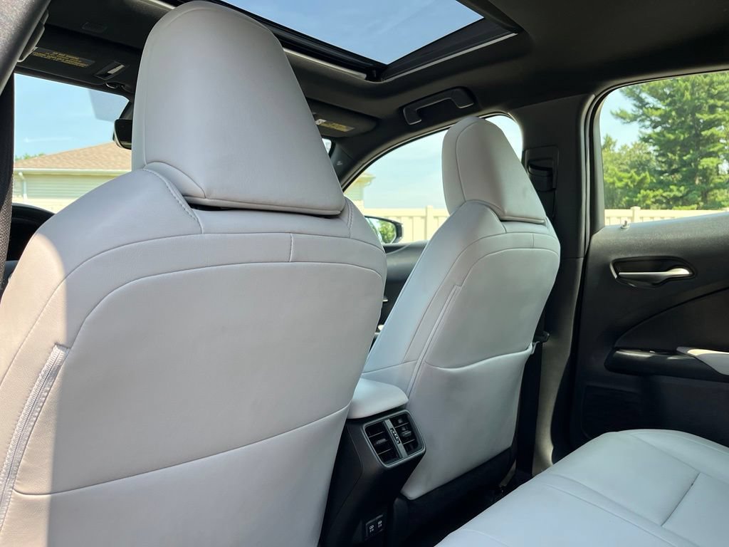 Used 2019 Lexus UX 250h w/ Premium Package AWD/4WD image 23