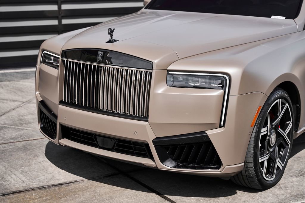 Used 2026 Rolls-Royce Cullinan Black Badge AWD/4WD image 7