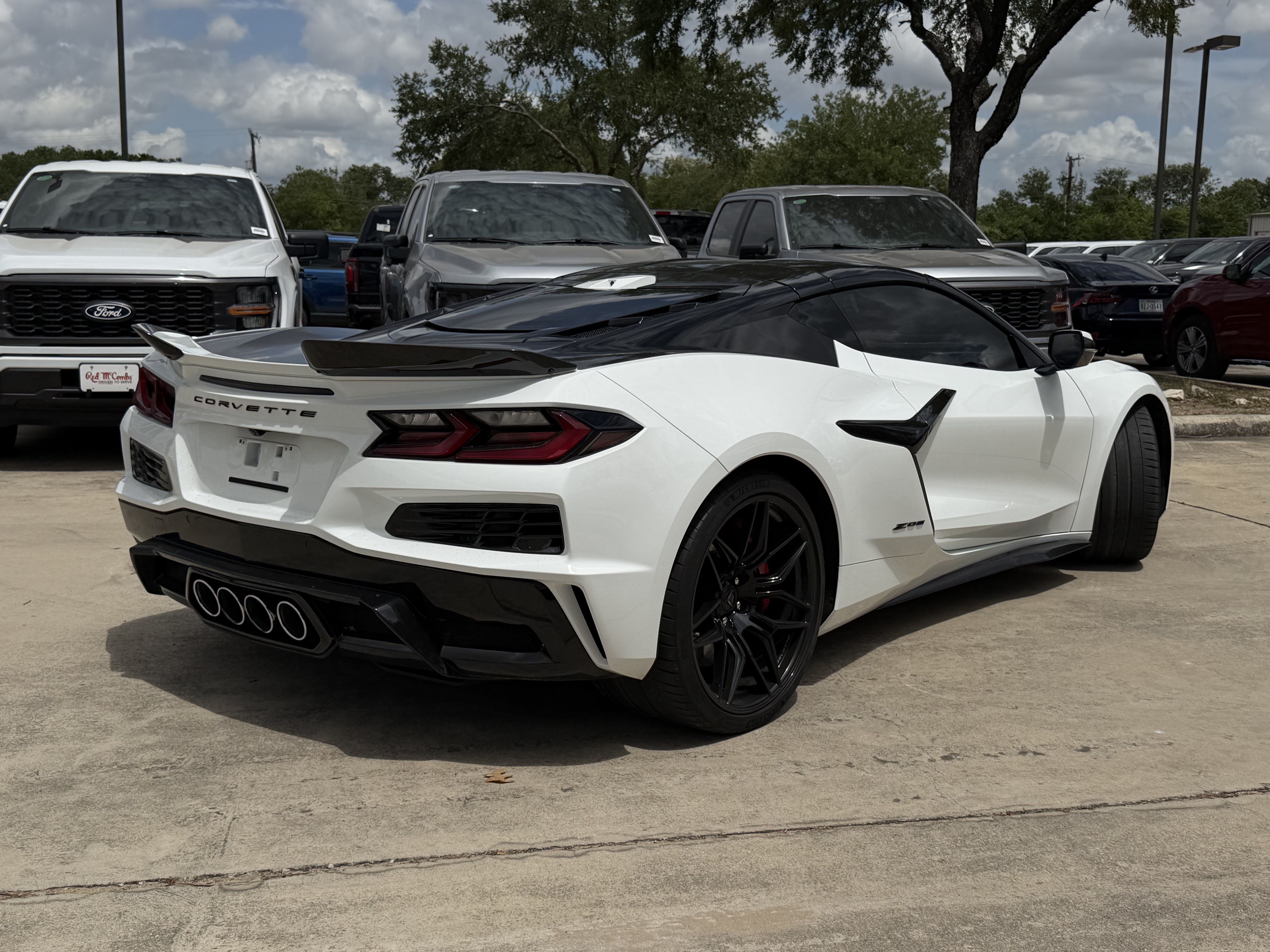 Used 2023 Chevrolet Corvette Z06 w/ Battery Protection Package RWD image 6