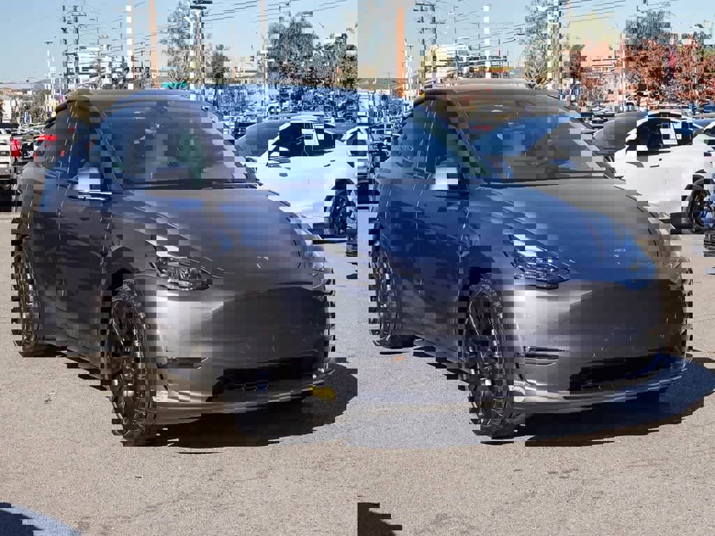 Used 2022 Tesla Model Y Performance image 3