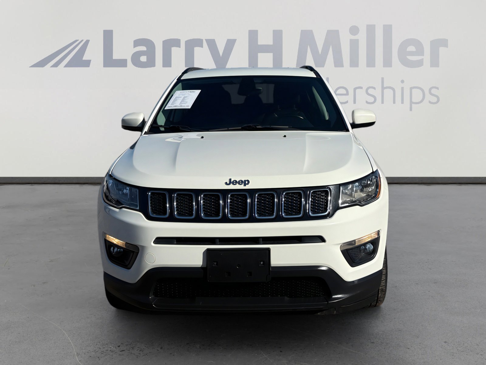 Used 2017 Jeep Compass Latitude image 8