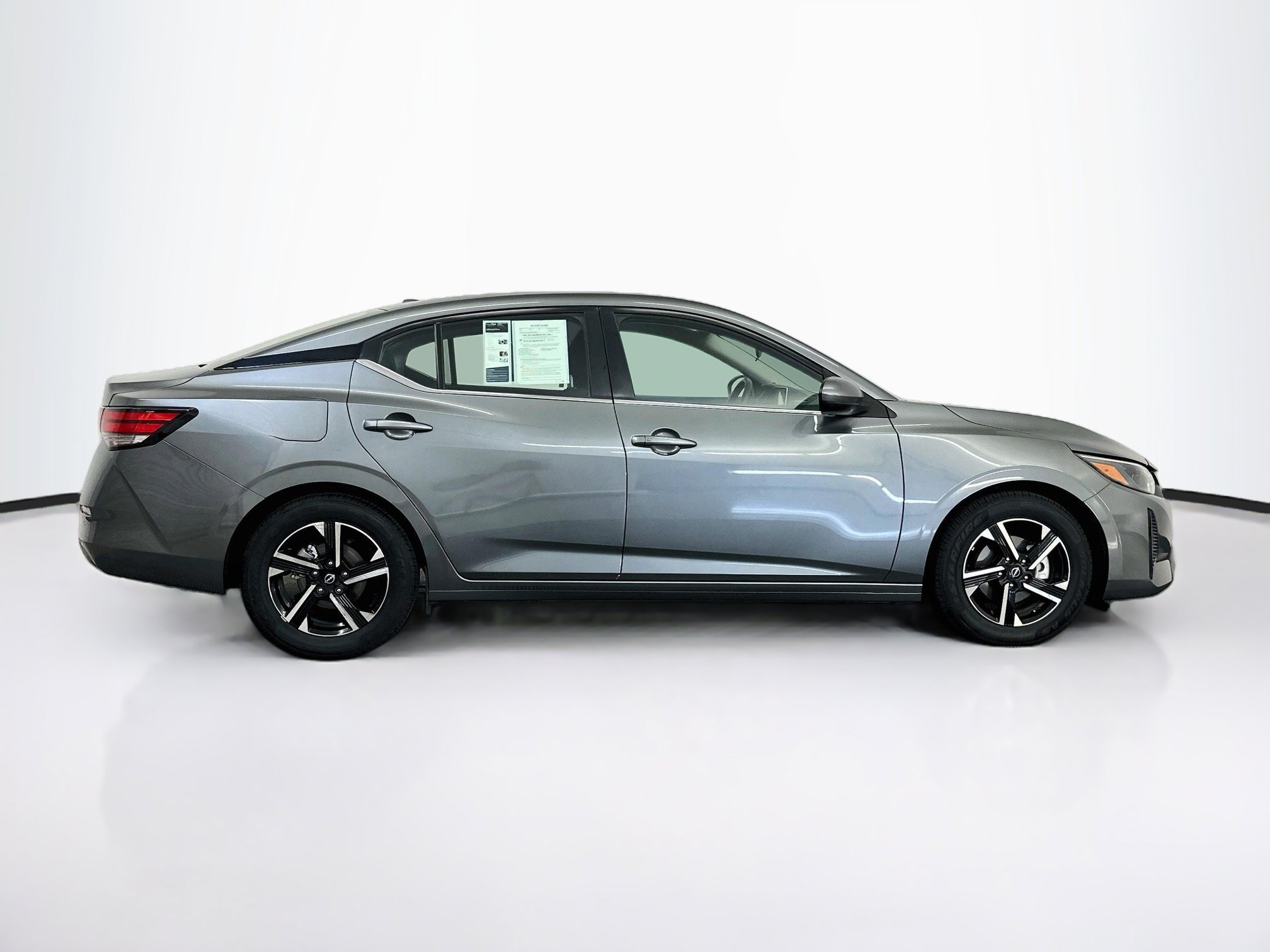 Used 2025 Nissan Sentra SV FWD image 10