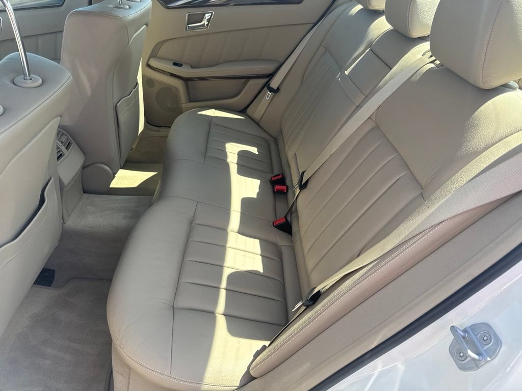 Used 2010 Mercedes-Benz E 350 Sedan image 28