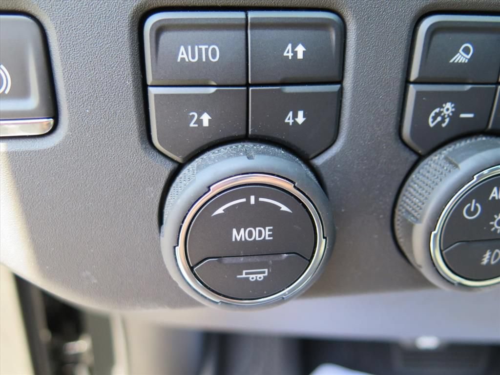 Used 2025 Chevrolet Silverado 1500 ZR2 w/ Technology Package AWD/4WD image 12