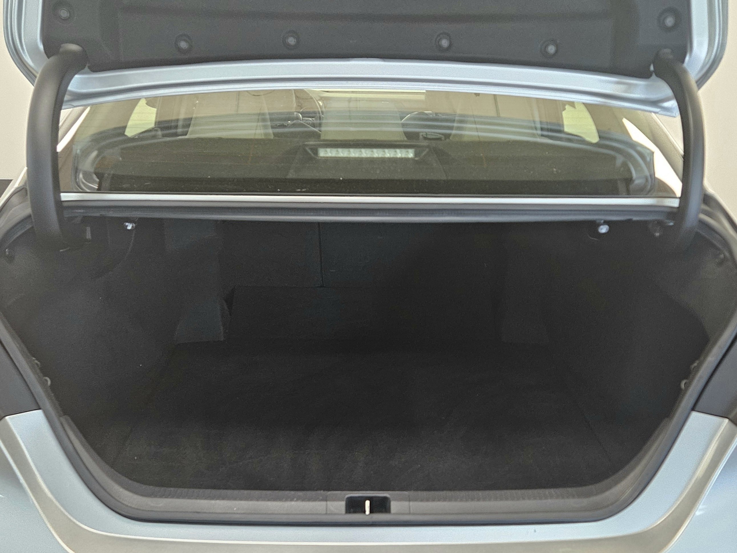 Used 2018 Toyota Camry SE image 17