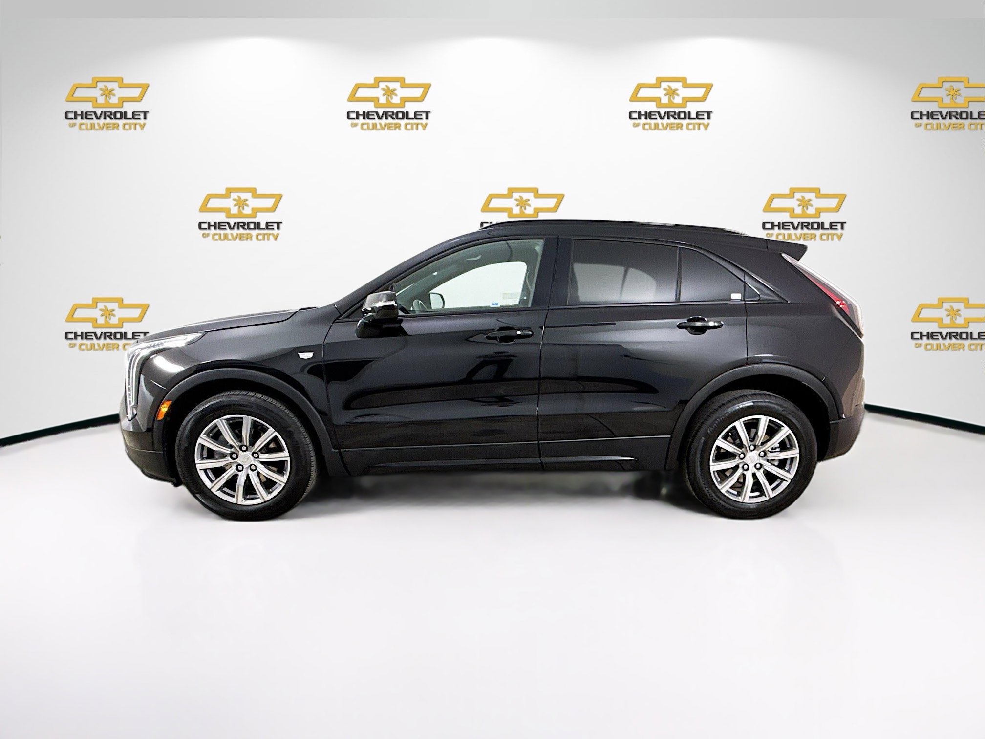 Used 2023 Cadillac XT4 Sport w/ Cold Weather Package image 4