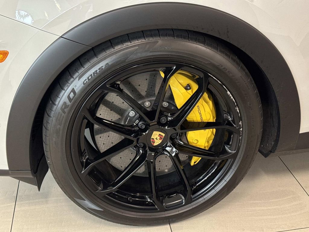 Used 2024 Porsche Cayenne Turbo GT image 4