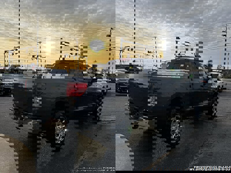 Used 2010 Toyota Tundra 4x4 Double Cab image 5