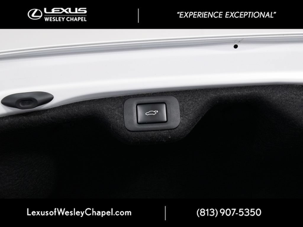 Used 2021 Lexus ES 300h Ultra Luxury w/ Accessory Package 2 FWD image 20