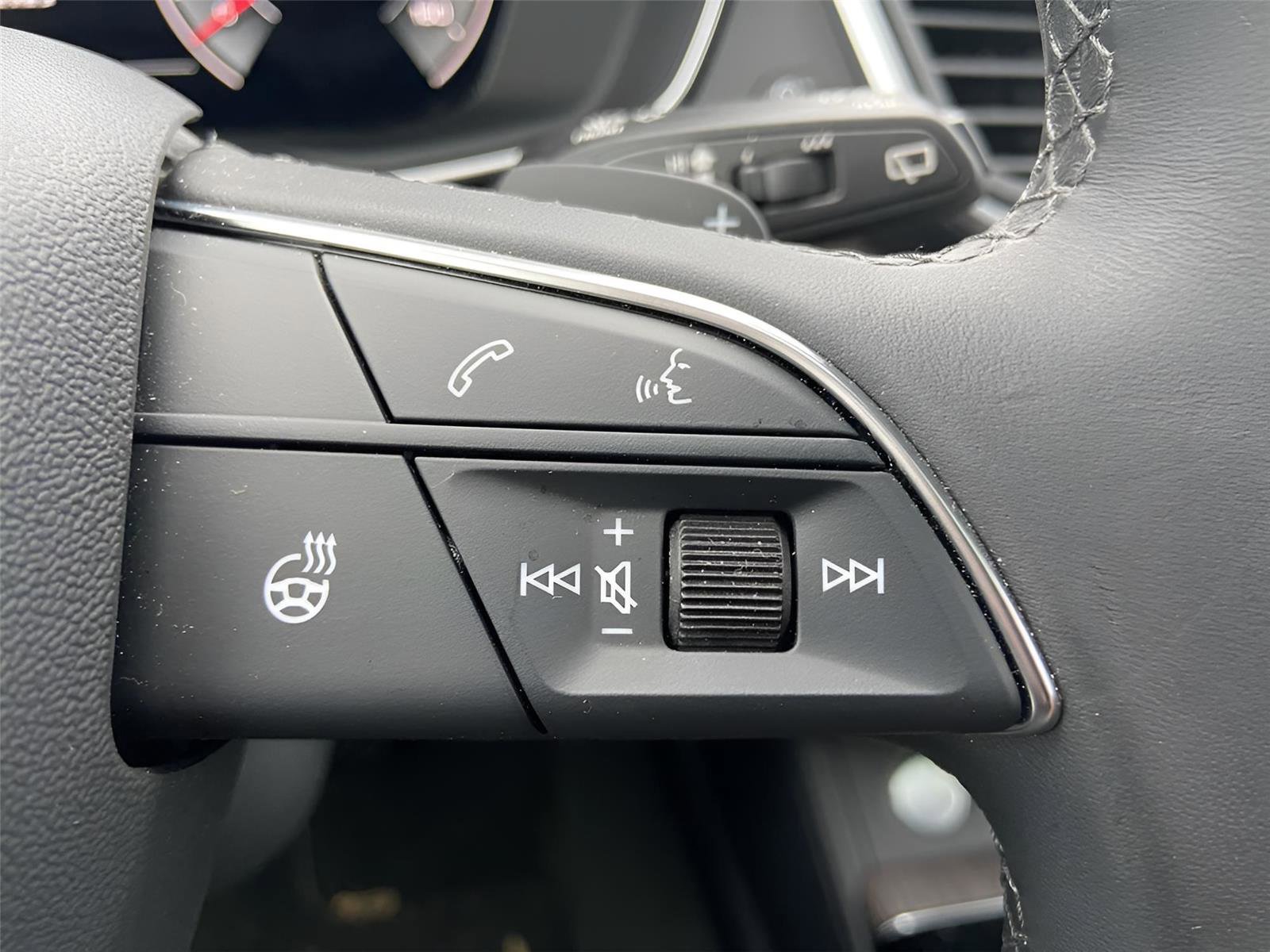 Used 2025 Audi Q5 2.0T Premium image 27