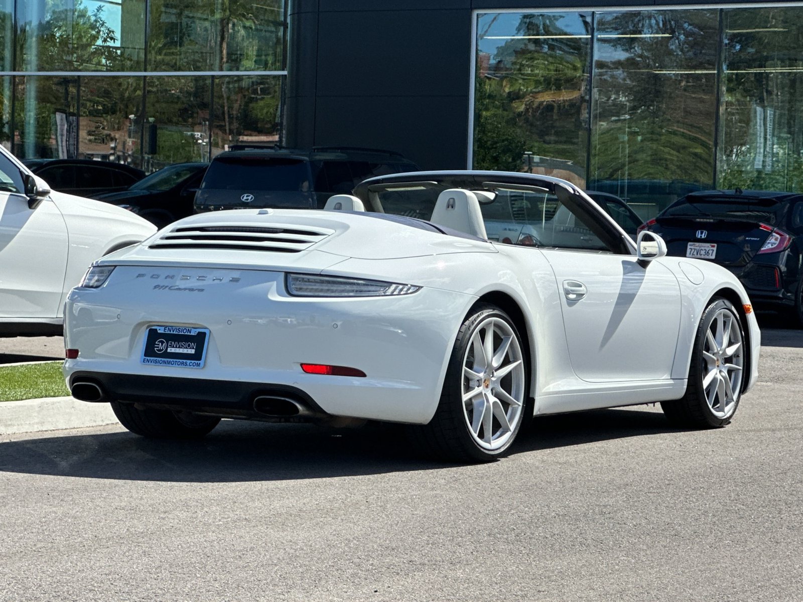Used 2014 Porsche 911 Carrera RWD image 3