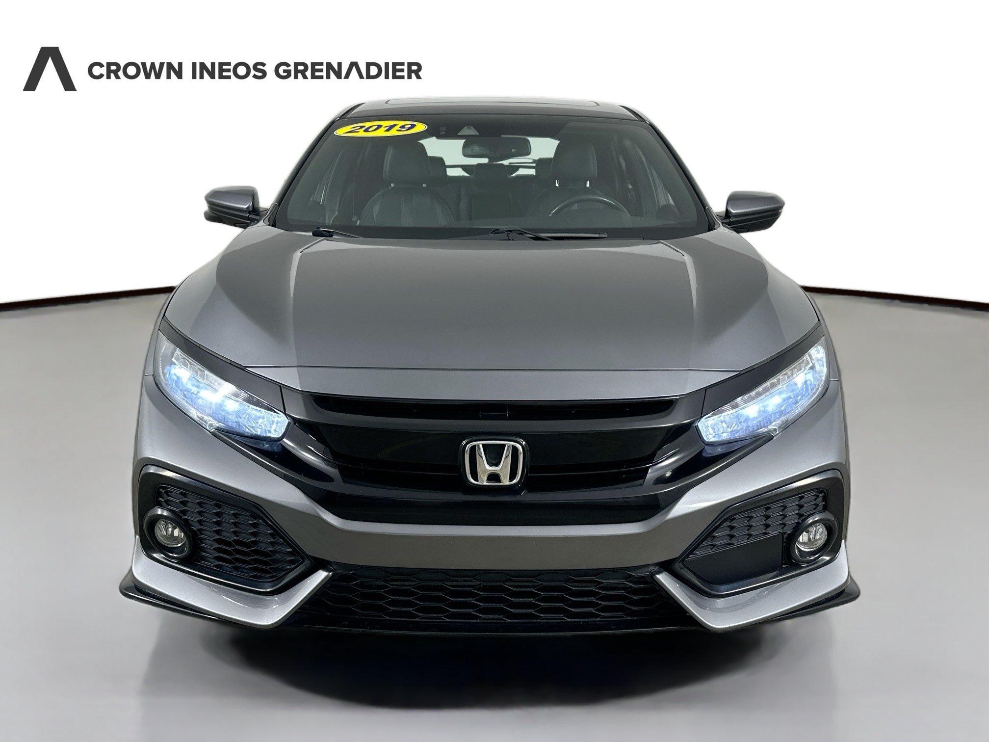 Used 2019 Honda Civic Sport Touring image 2