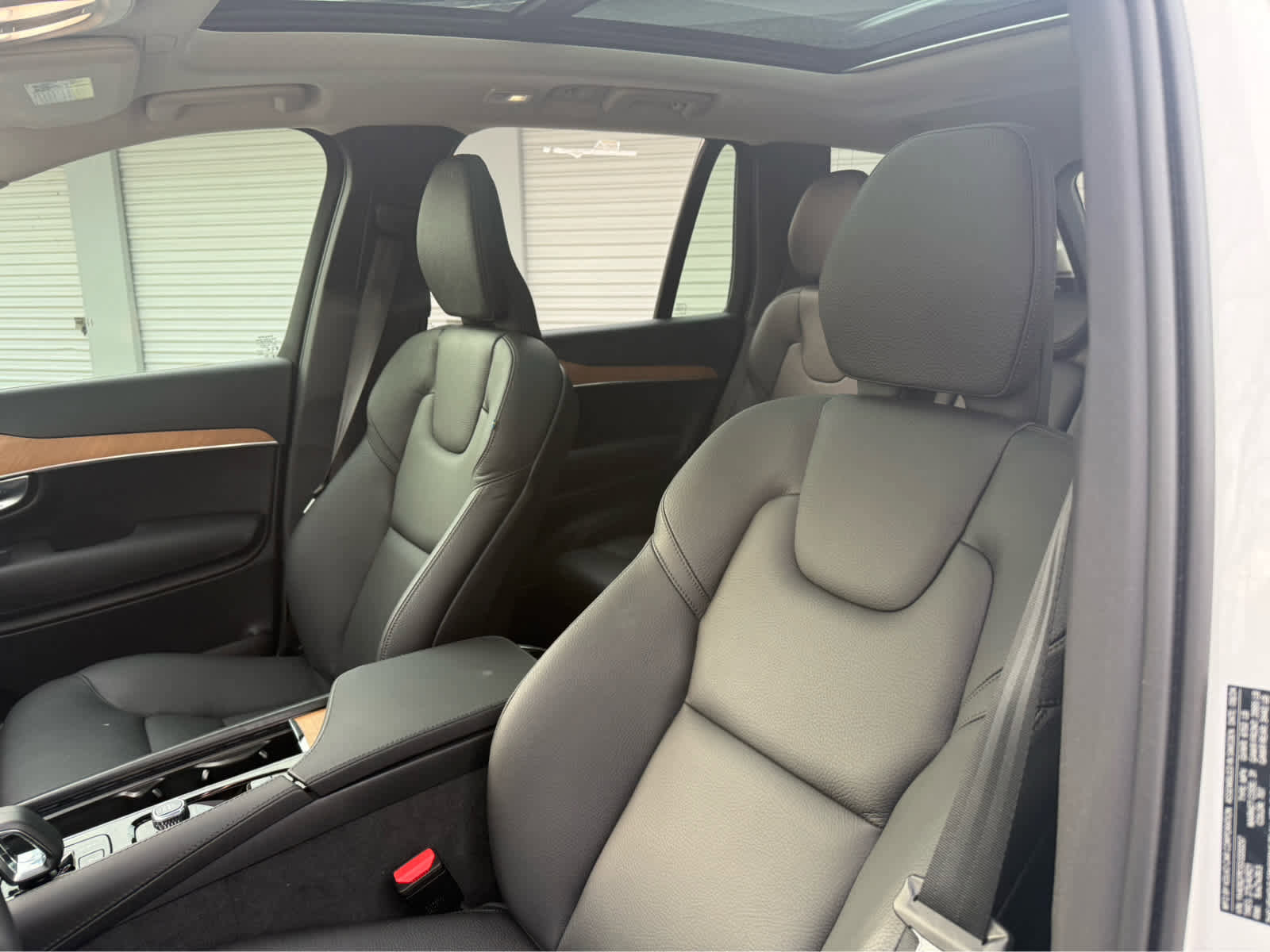 Used 2025 Volvo XC90 B6 Plus w/ Protection Package Premier image 11