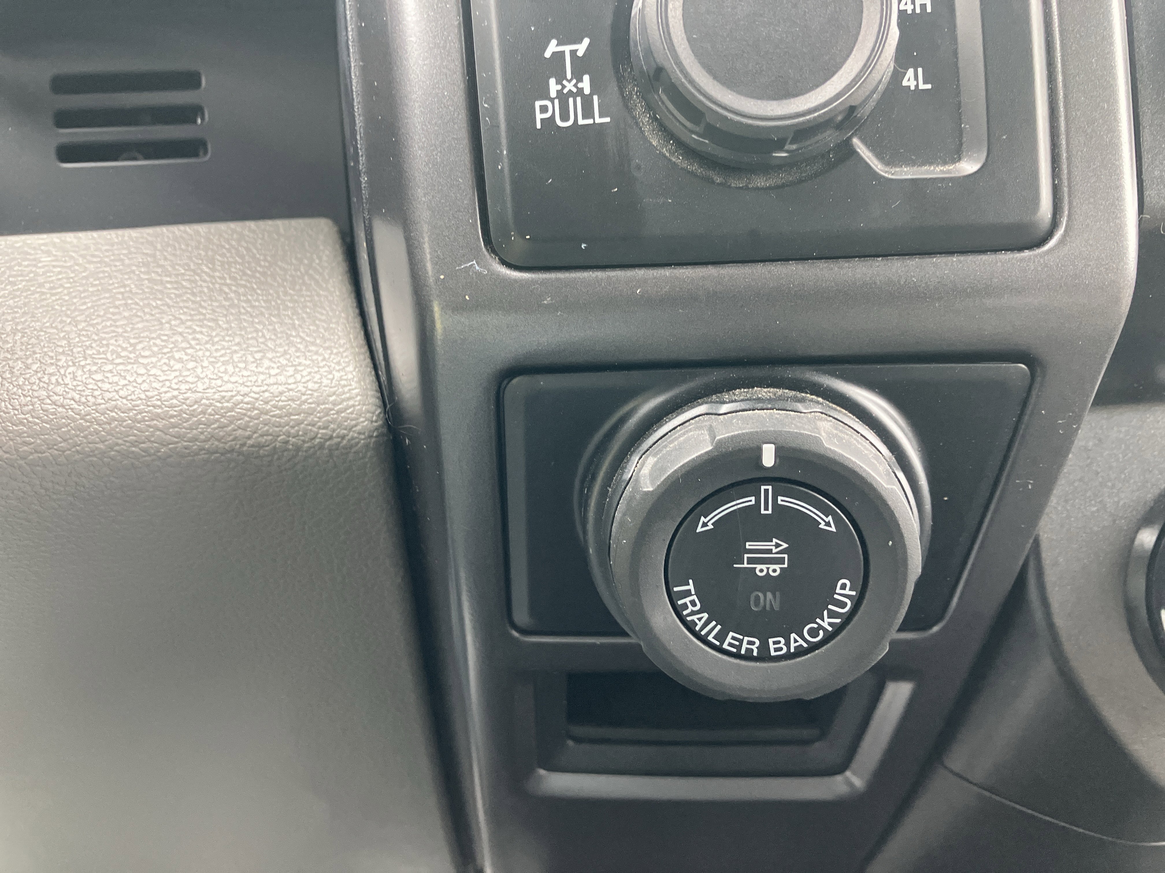 Used 2016 Ford F150 XLT w/ Trailer Tow Package image 25