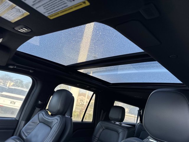 Certified 2024 Lincoln Navigator L Reserve image 35