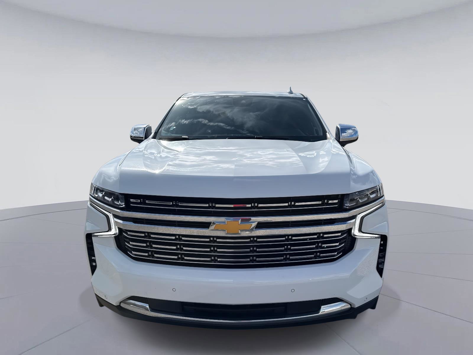 Used 2023 Chevrolet Suburban Premier image 9