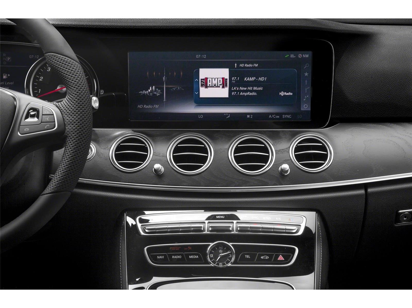 Used 2017 Mercedes-Benz E 400 4MATIC Wagon image 5