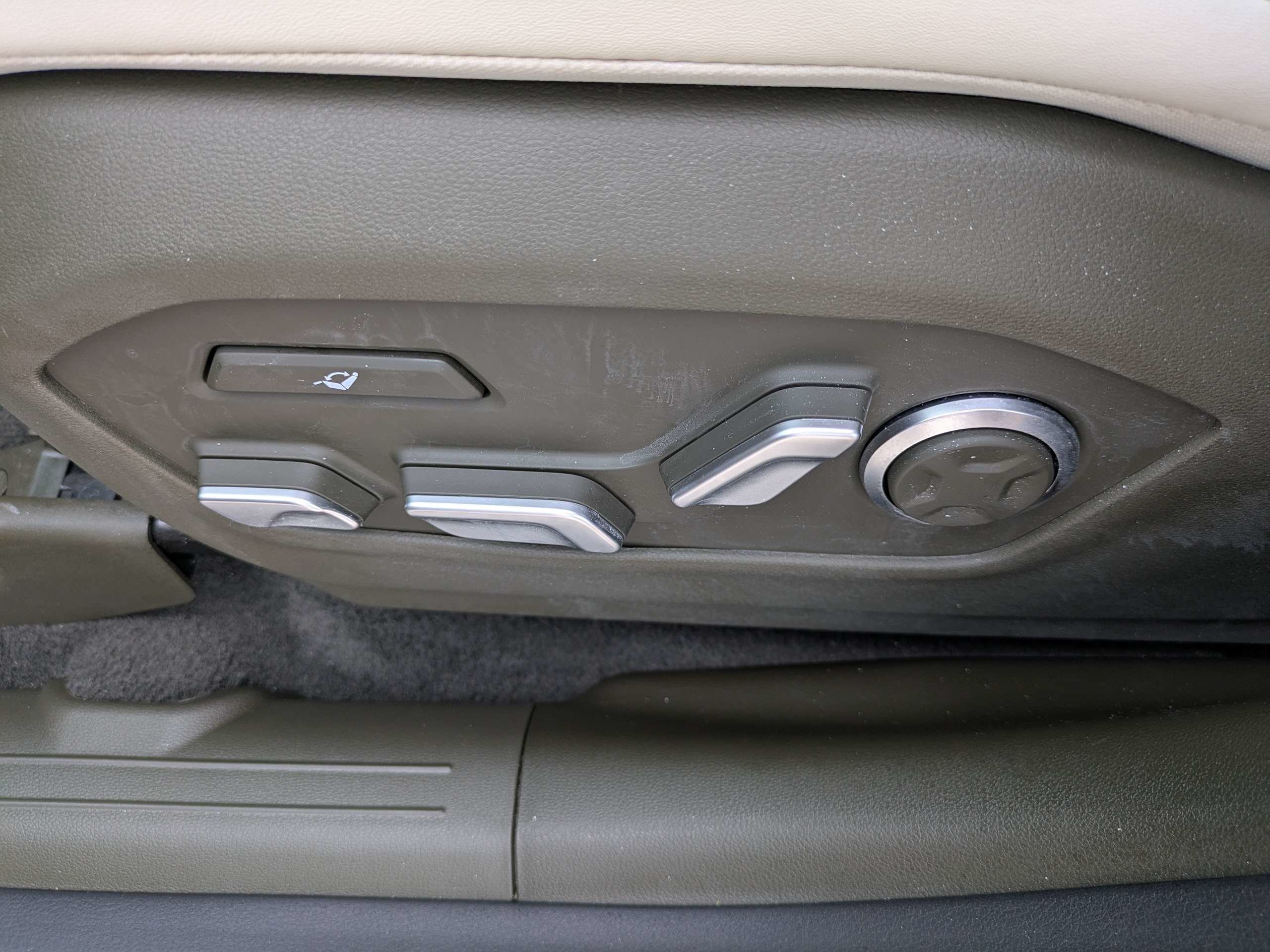 Certified 2025 Hyundai Santa Fe Calligraphy FWD image 20