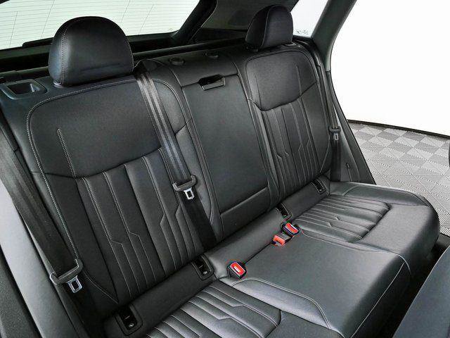 Used 2024 Audi Q8 e-tron Premium Plus AWD/4WD image 23