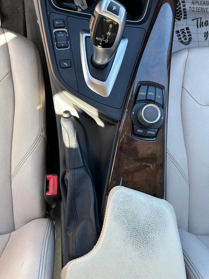 Used 2015 BMW 320i Sedan image 25