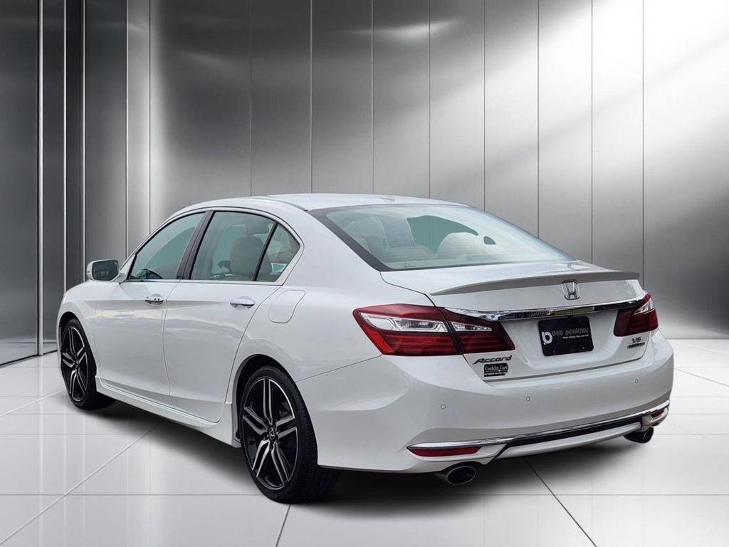 Used 2016 Honda Accord Touring image 26