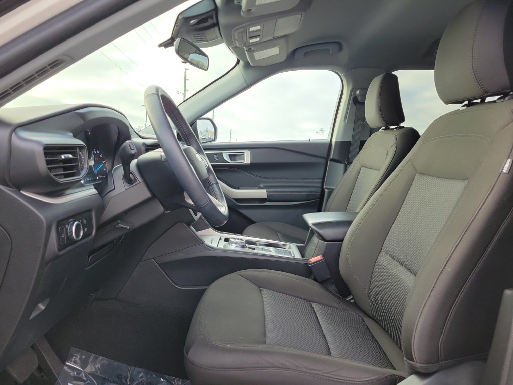 Used 2023 Ford Explorer XLT RWD image 15
