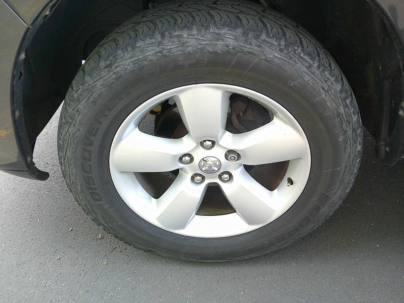 Used 2014 RAM 1500 Express AWD/4WD image 9