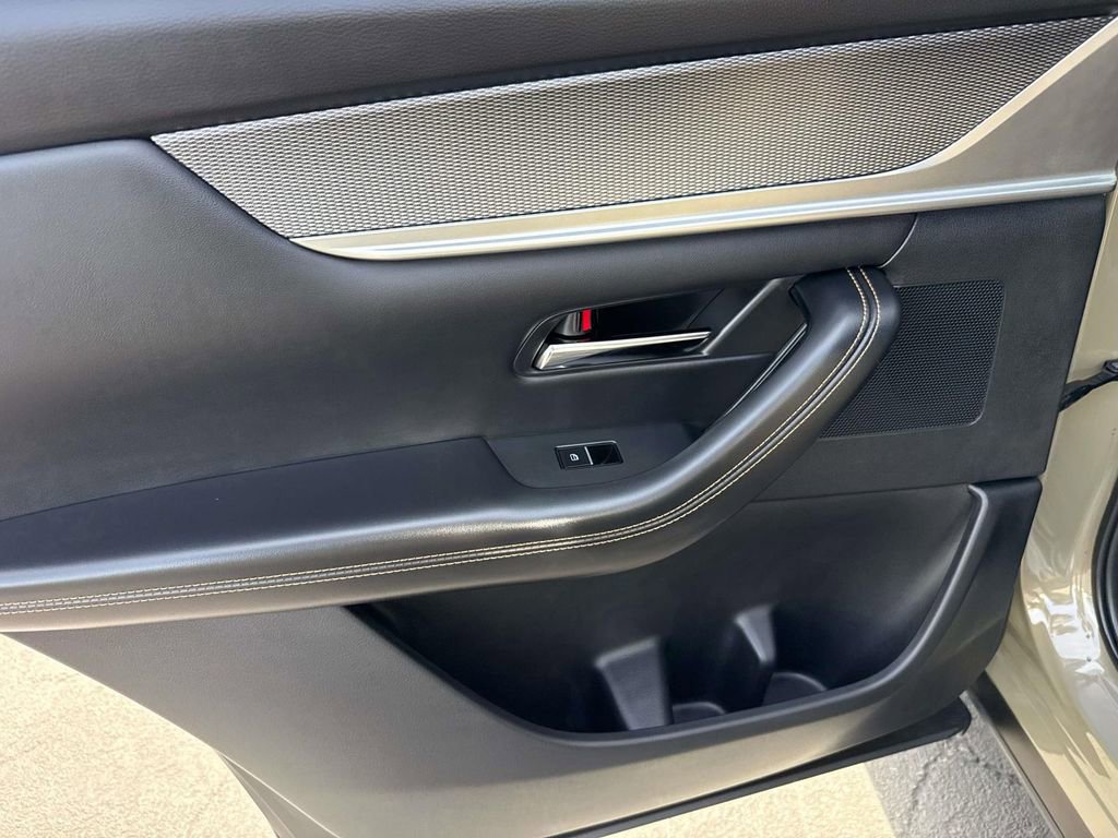 Certified 2025 MAZDA CX-70 3.3 Turbo S w/ Premium Package image 11