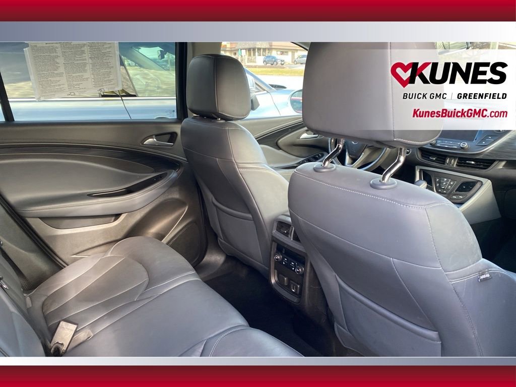 Used 2019 Buick Envision Essence image 32