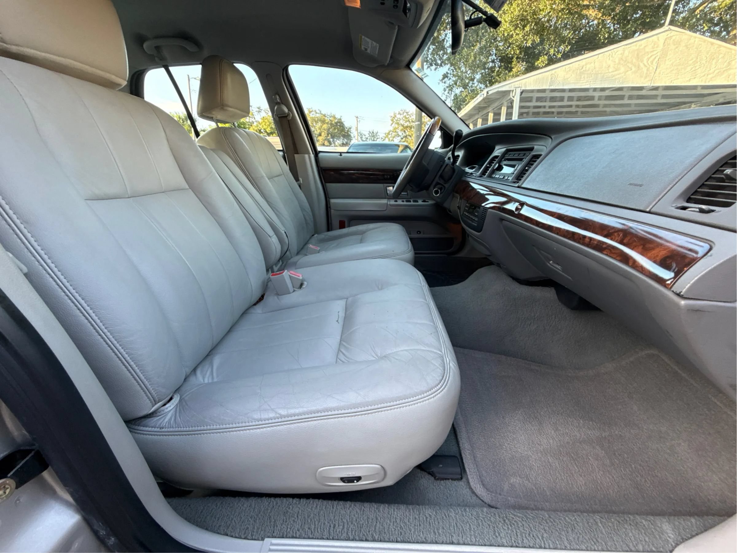 Used 2005 Mercury Grand Marquis LS RWD image 23