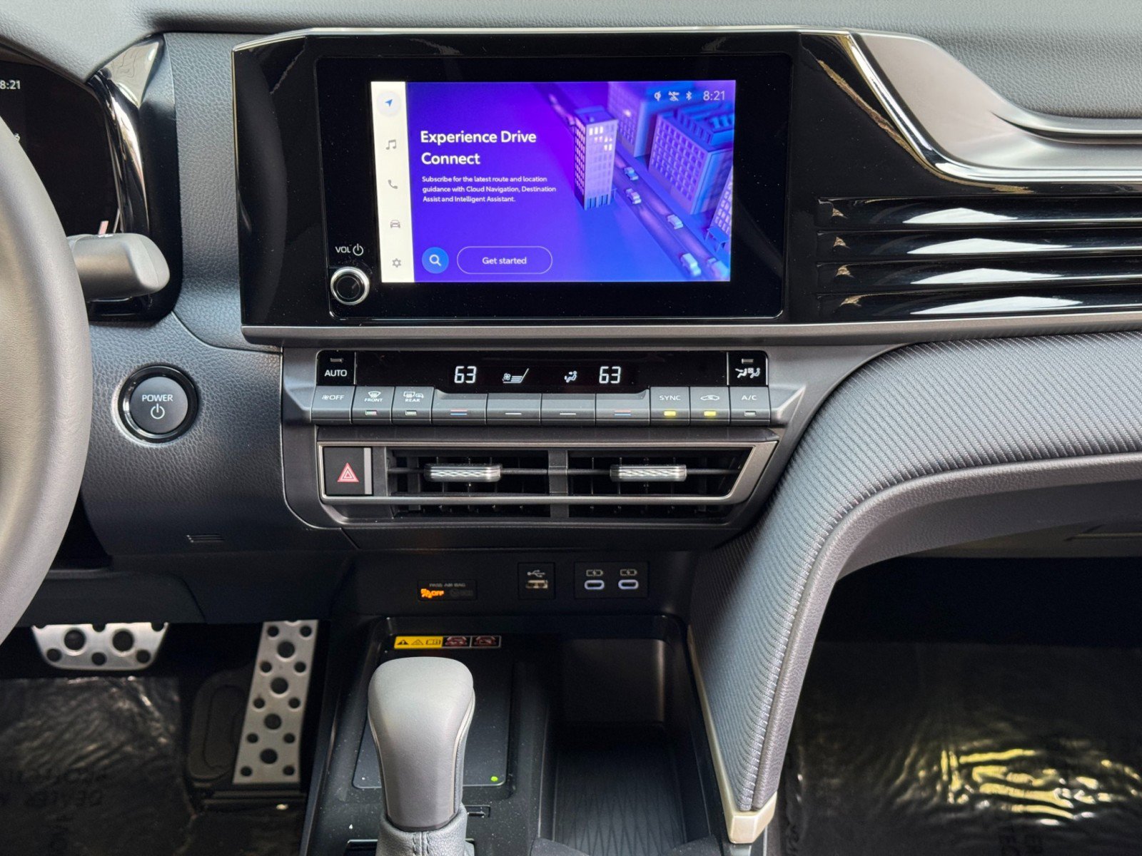 Used 2025 Toyota Camry SE w/ Convenience Package image 20