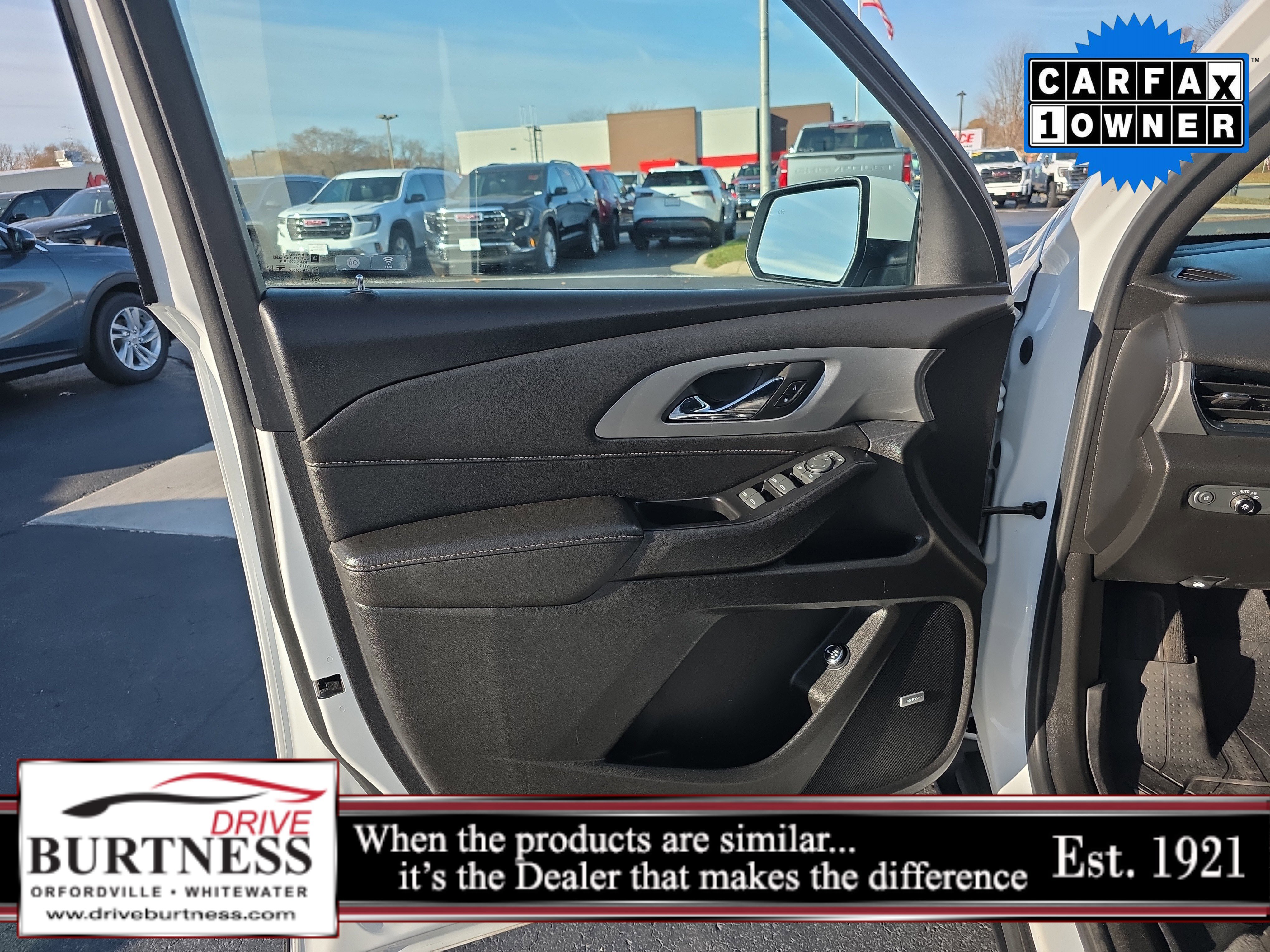 Certified 2023 Chevrolet Traverse LT w/ LT Premium Package image 11