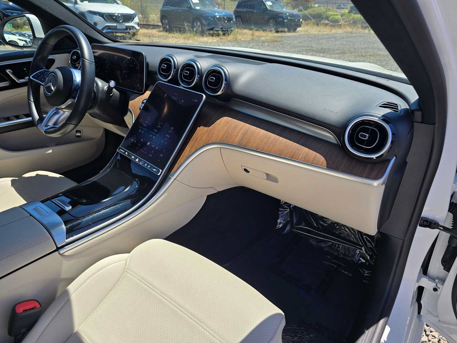 Used 2024 Mercedes-Benz C 300 Sedan image 10