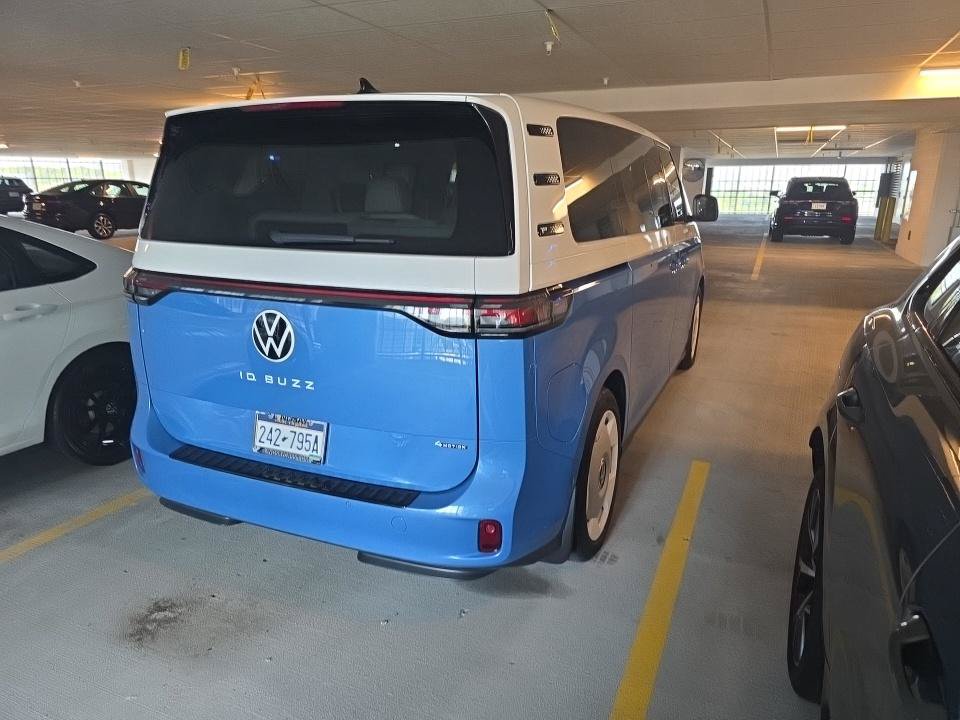 Used 2025 Volkswagen ID. Buzz 1st Edition AWD/4WD image 12