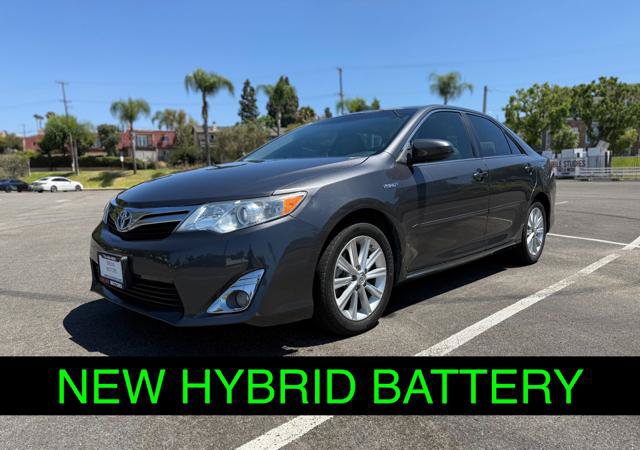 Used 2014 Toyota Camry XLE w/ Moonroof Package FWD image 1