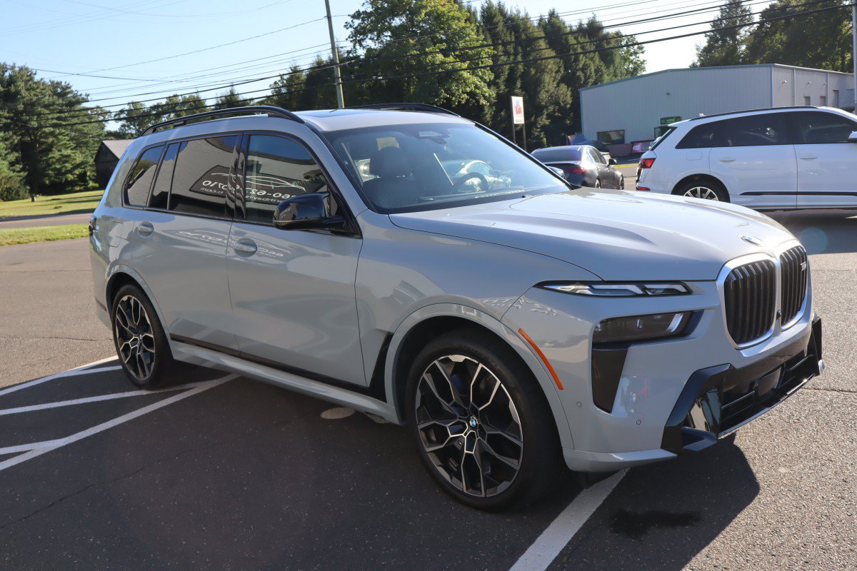 Used 2026 BMW X7 M60i AWD/4WD image 4