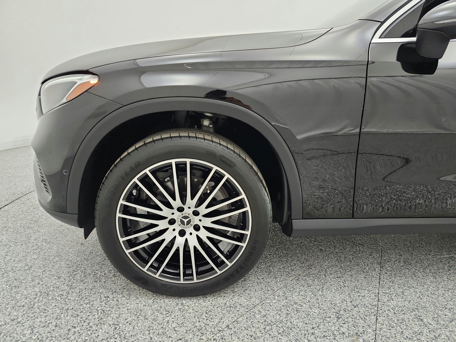 Certified 2023 Mercedes-Benz GLC 300 4MATIC w/ Driver Assistance Package image 17