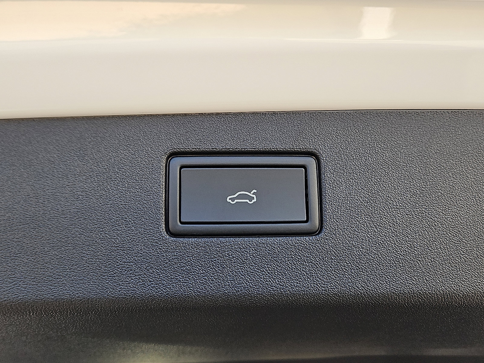 New 2026 Volkswagen Tiguan SE image 8