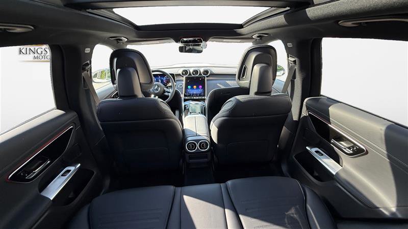 Used 2025 Mercedes-Benz GLC 300 image 22