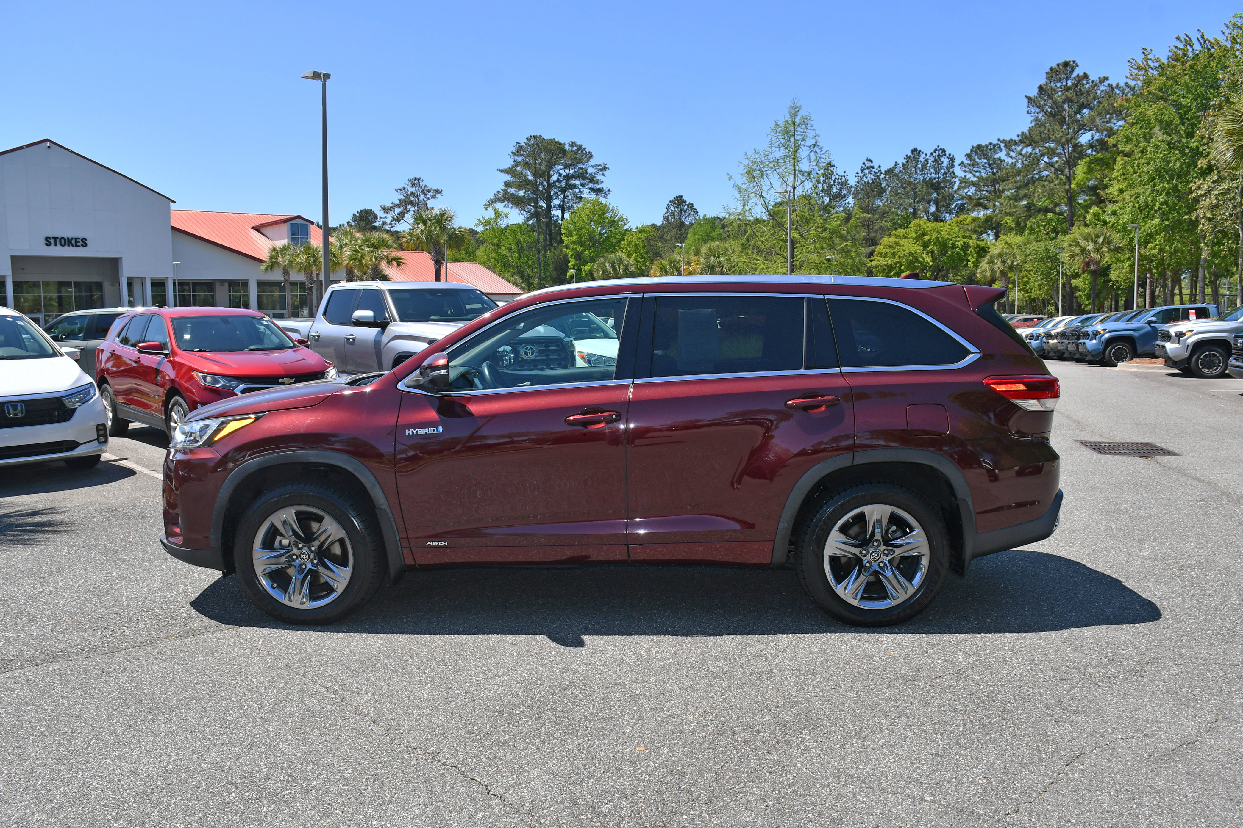 Used 2019 Toyota Highlander Limited Platinum image 2
