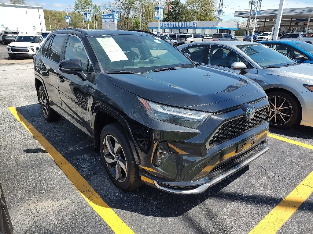 Used 2024 Toyota RAV4 SE w/ Weather & Moonroof Package AWD/4WD image 8