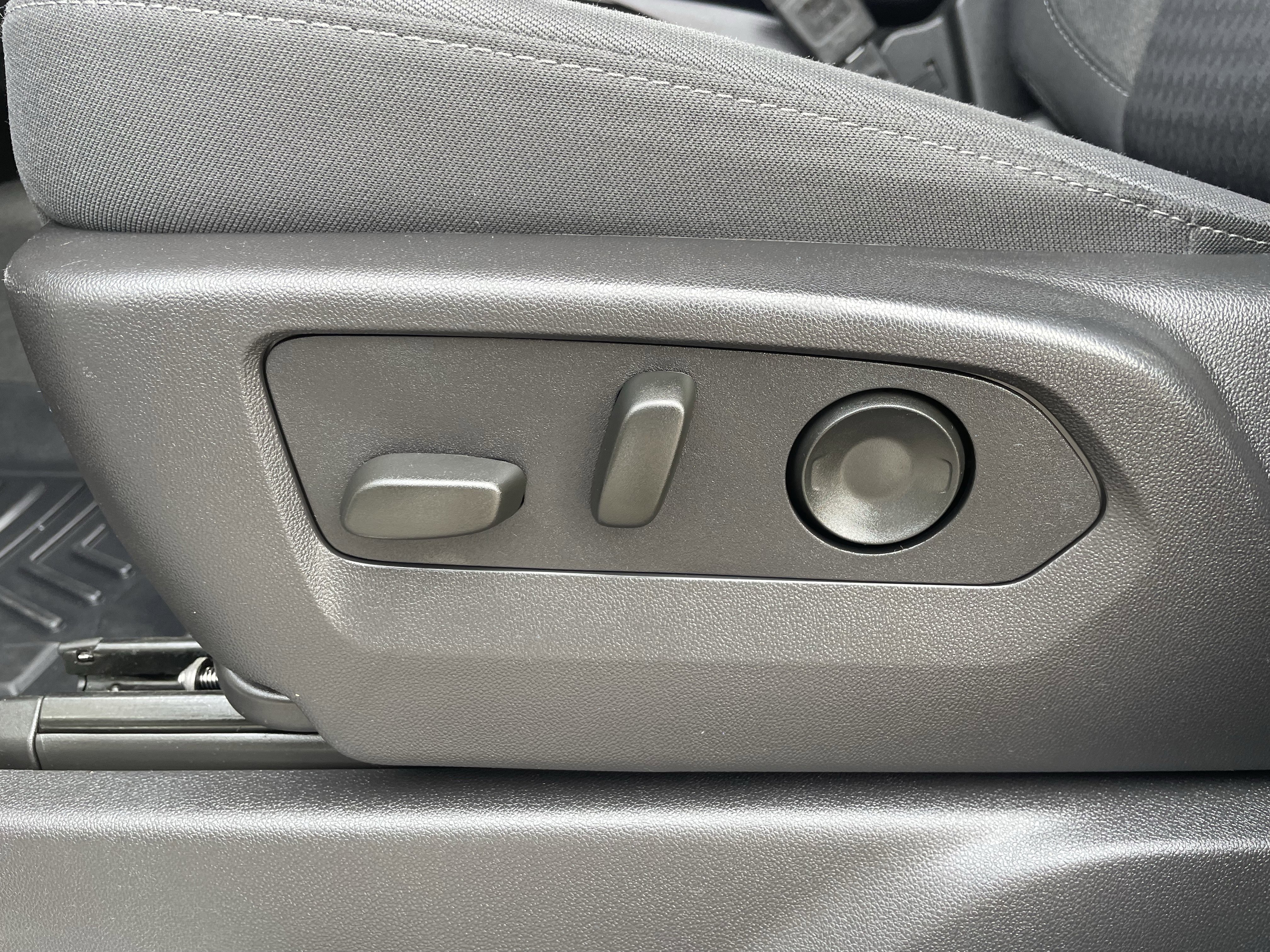 Used 2024 Chevrolet Silverado 1500 RST image 20