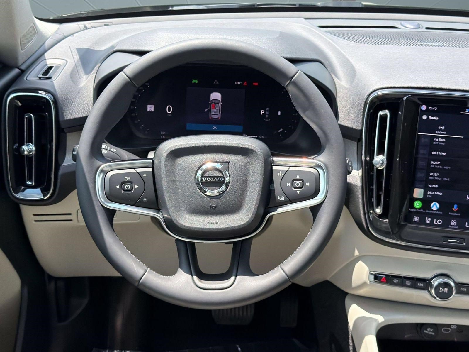 Certified 2023 Volvo XC40 B5 Ultimate w/ Protection Package Premier AWD/4WD image 11