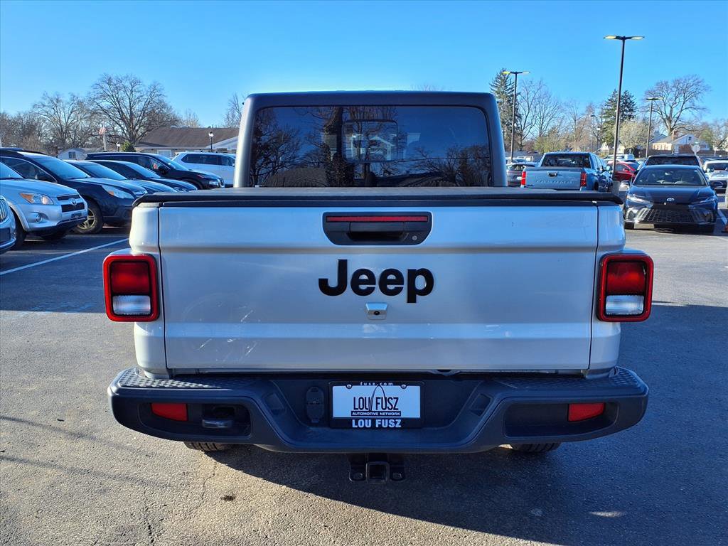 Used 2023 Jeep Gladiator Sport image 27