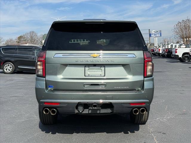 Used 2023 Chevrolet Suburban Premier image 5