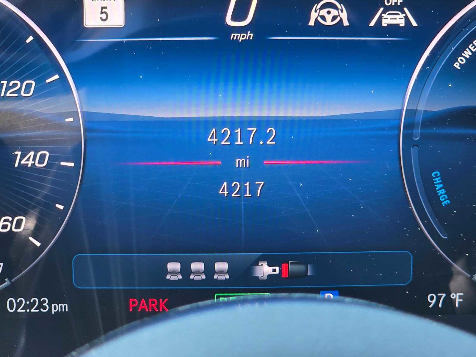 Used 2025 Mercedes-Benz GLC 350e 4MATIC image 27