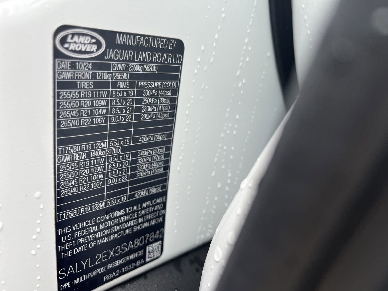 Used 2025 Land Rover Range Rover Velar Dynamic SE image 18