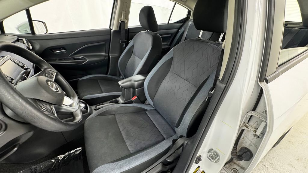 Used 2023 Nissan Versa SV FWD image 10