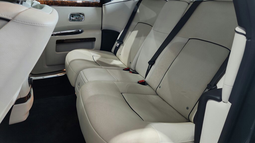Used 2013 Rolls-Royce Ghost RWD image 29