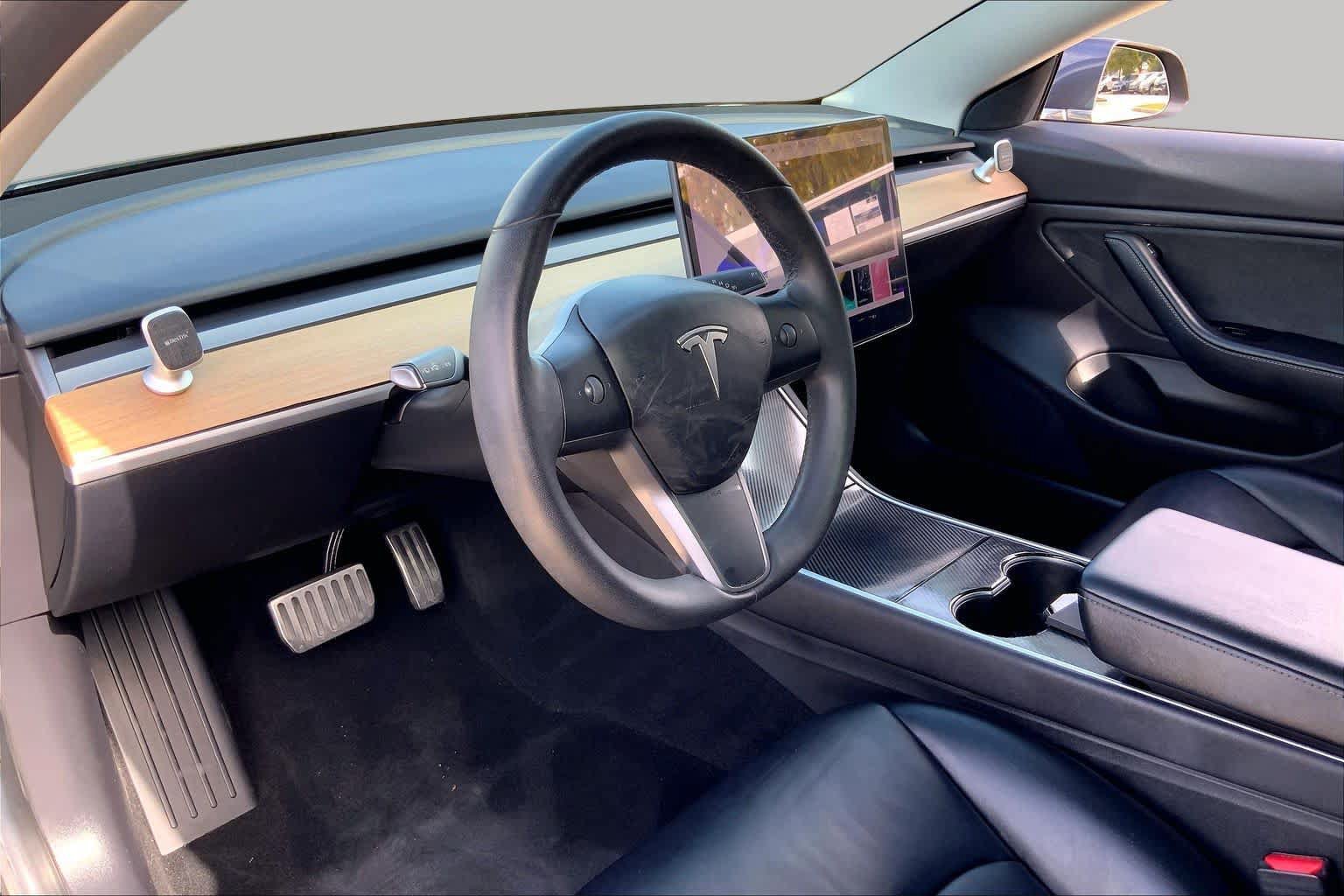 Used 2019 Tesla Model 3 Standard Range Plus RWD image 16
